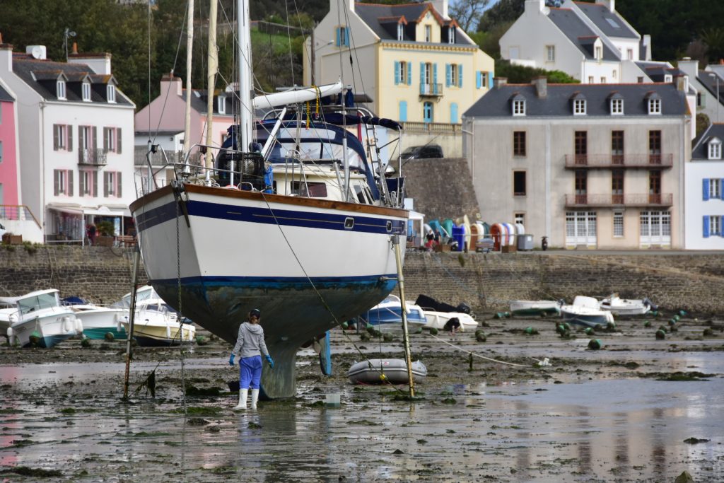 Yacht Legs Beached Boat